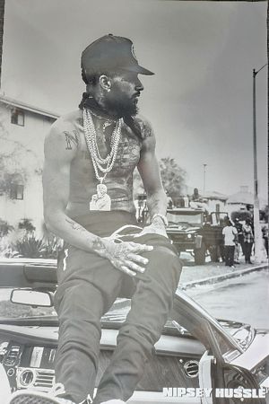 PEXR8856-NIPSEY HUSTLE POSING ON CAR - LARGE POSTER 24X36"