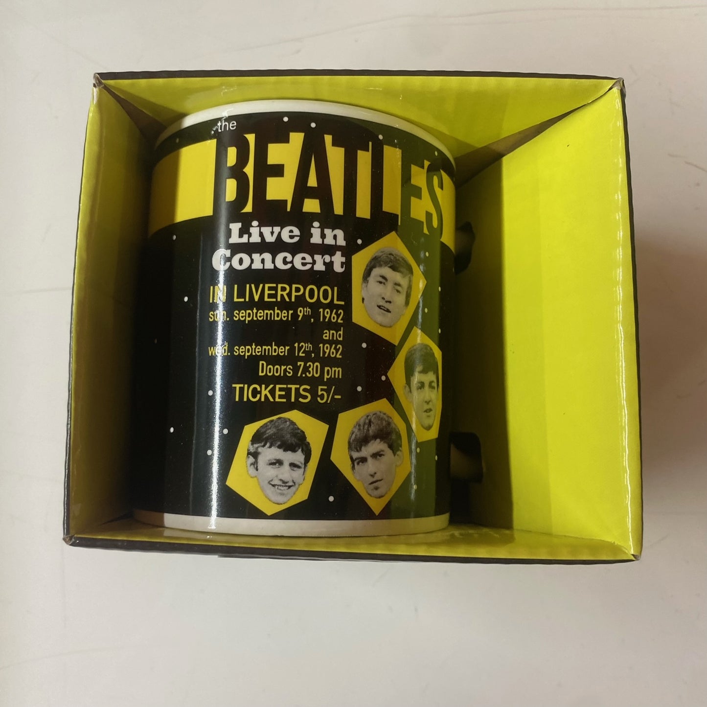 MUG - BEATLES YELLOW - LICENSED MERCHANDISE - ACCESSORIES