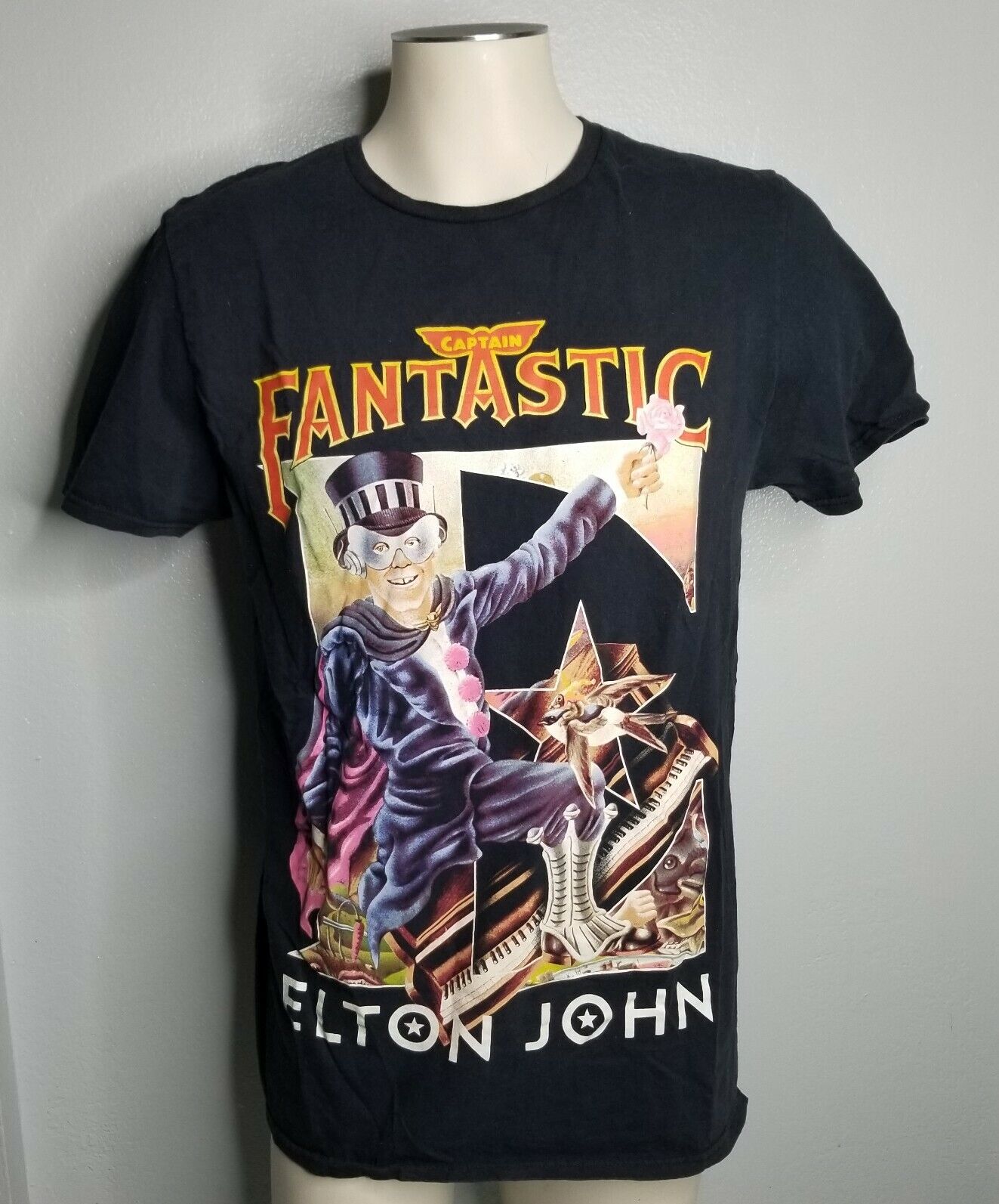 ELTON JOHN - CAPTAIN FANTASTIC - TSHIRT
