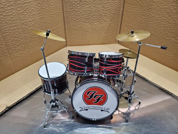 FOO FIGHTER - THE ART OF MINIATURE DRUM SET