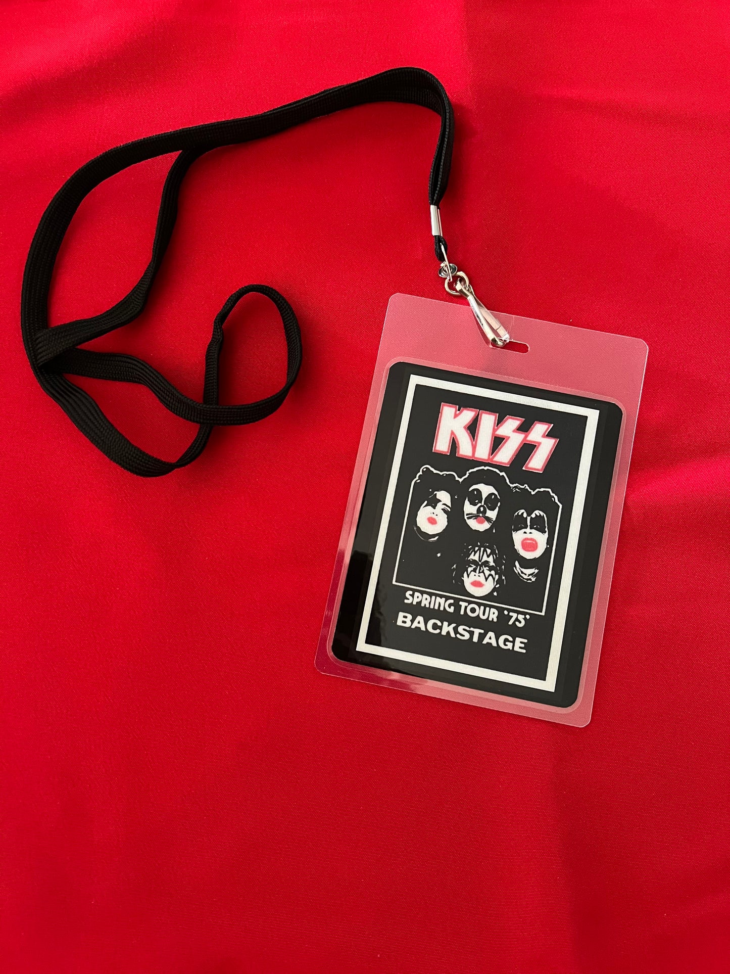 BACKSTAGE PASS- KISS SPRING TOUR '75- LICENSED MERCHANDISE