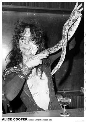 PER7757-ALICE COOPER LONDON '77 SNAKE PORTRAIT - LARGE POSTER 24X36"
