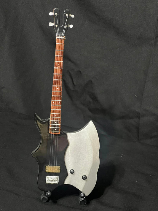 KISS- AXE MINI BASS REPLICA