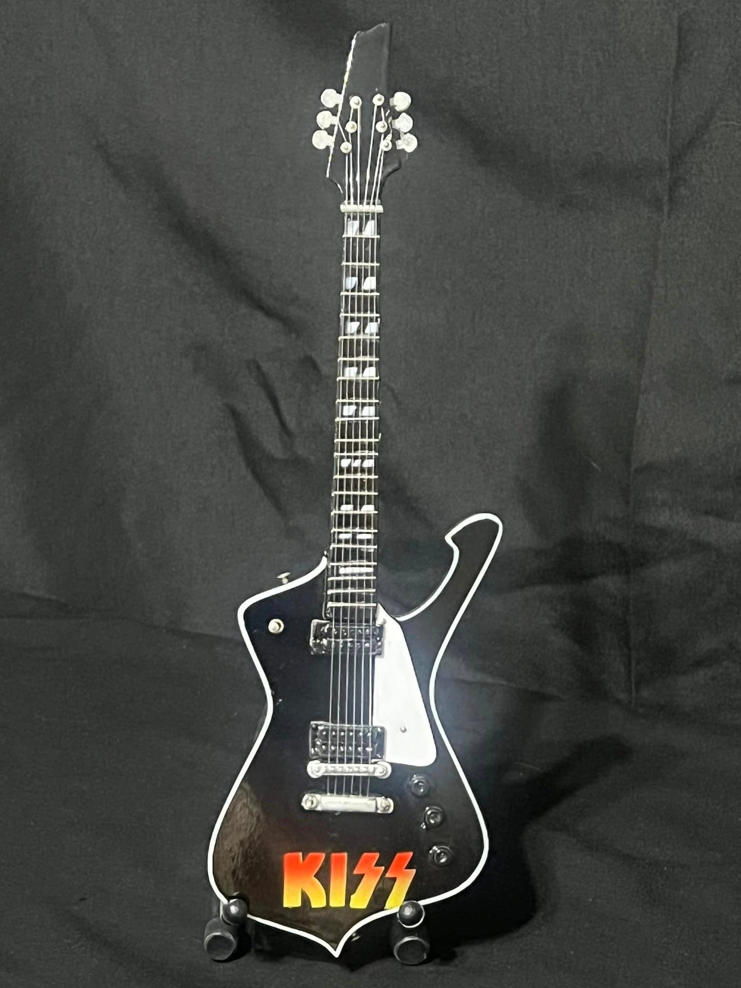 KISS- LOGO MINI REPLICA GUITAR