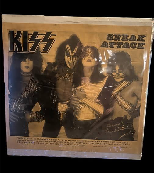 KISS - SNEAK ATTACK - 1977 - BOOTLEG 2LP - *(NM) - USED VINYL