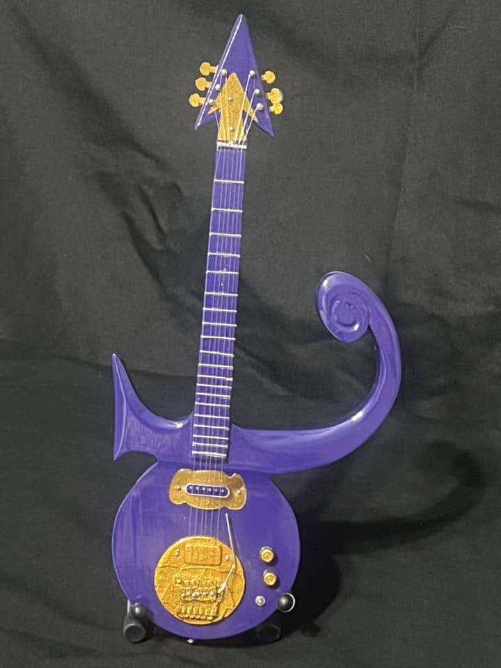 PRINCE- MINI REPLICA GUITAR